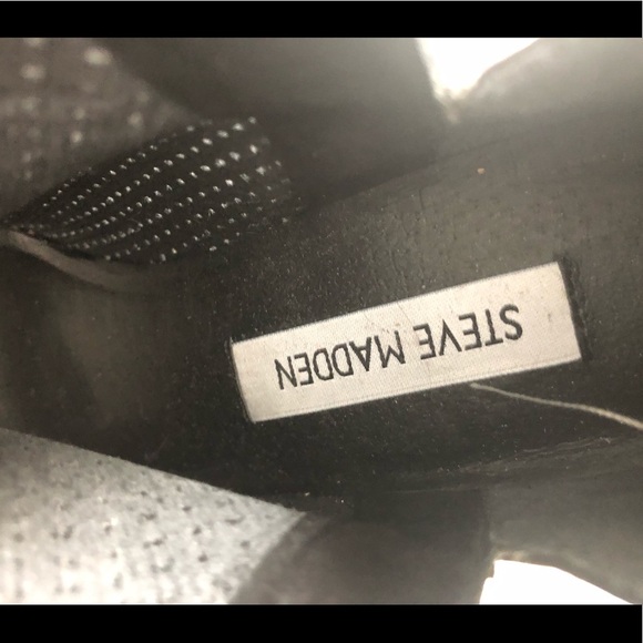 Steve Madden peep toe bootie - Picture 2 of 6